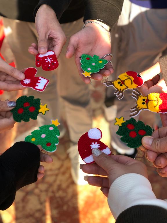 (港澳学生在七彩澳游互动照片) 威廉希尔中文网站